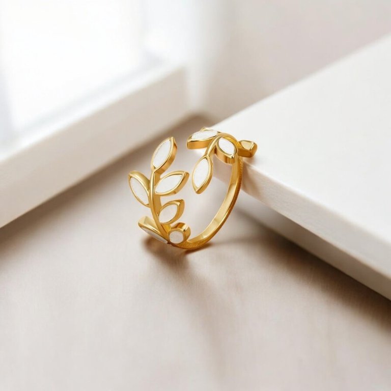Pure Leaf Ring