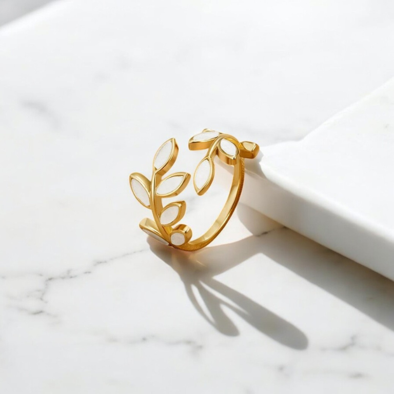 Pure Leaf Ring